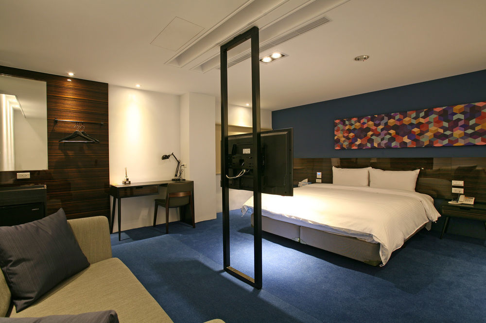 P&F Hotel Taichung Exterior photo