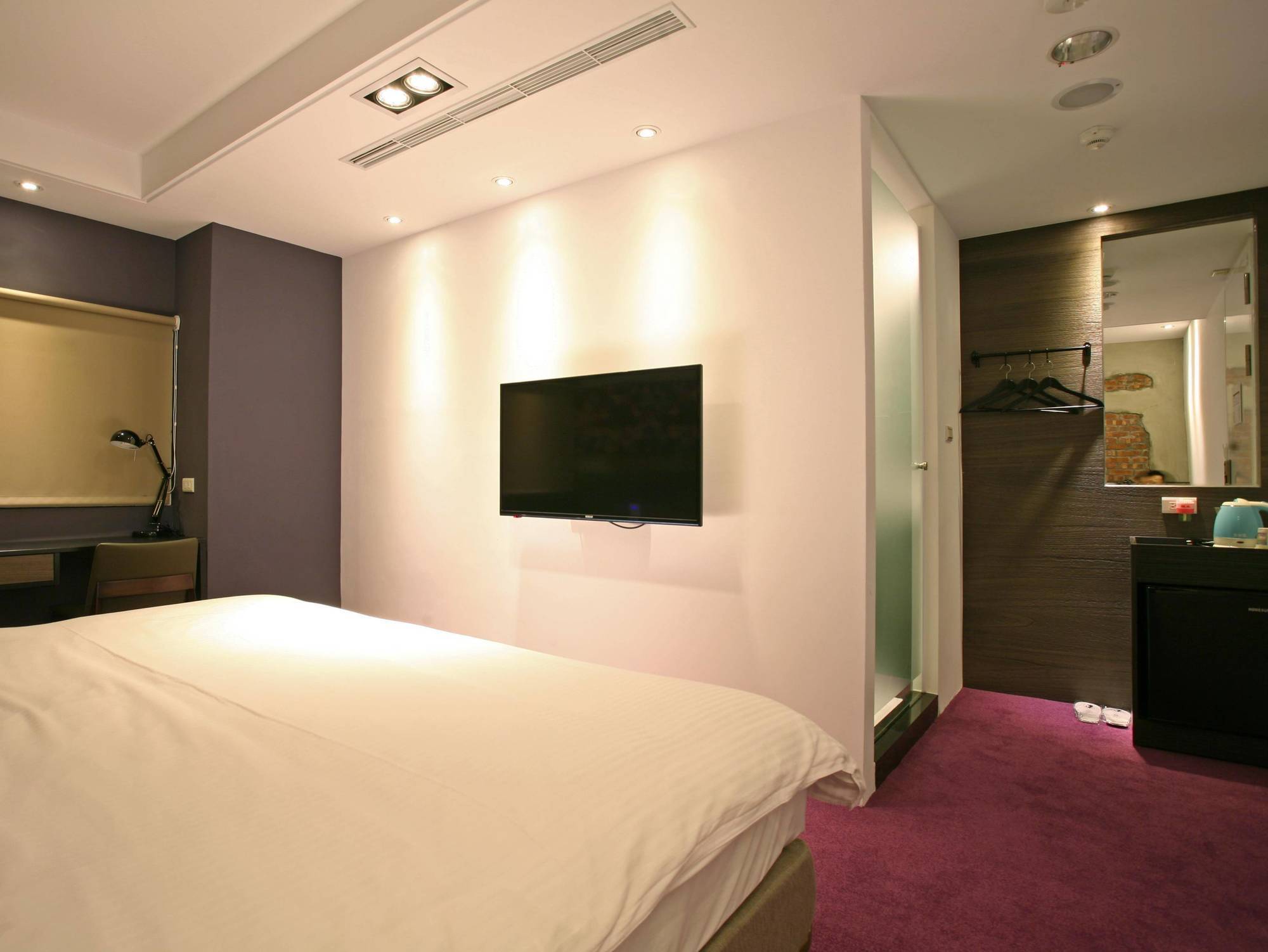 P&F Hotel Taichung Exterior photo