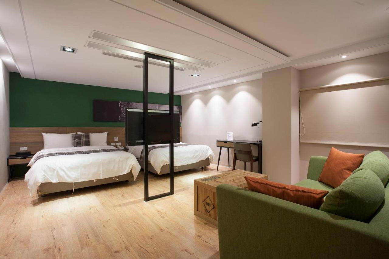 P&F Hotel Taichung Exterior photo